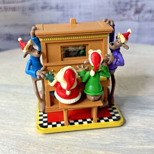 2004 Hallmark Keepsake Kris and the Kringles 4 Player Piano Music Motion Box Wor